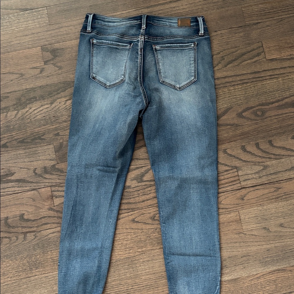 Stylish Ankle Jeans in Classic Blue - Picture 5 of 13